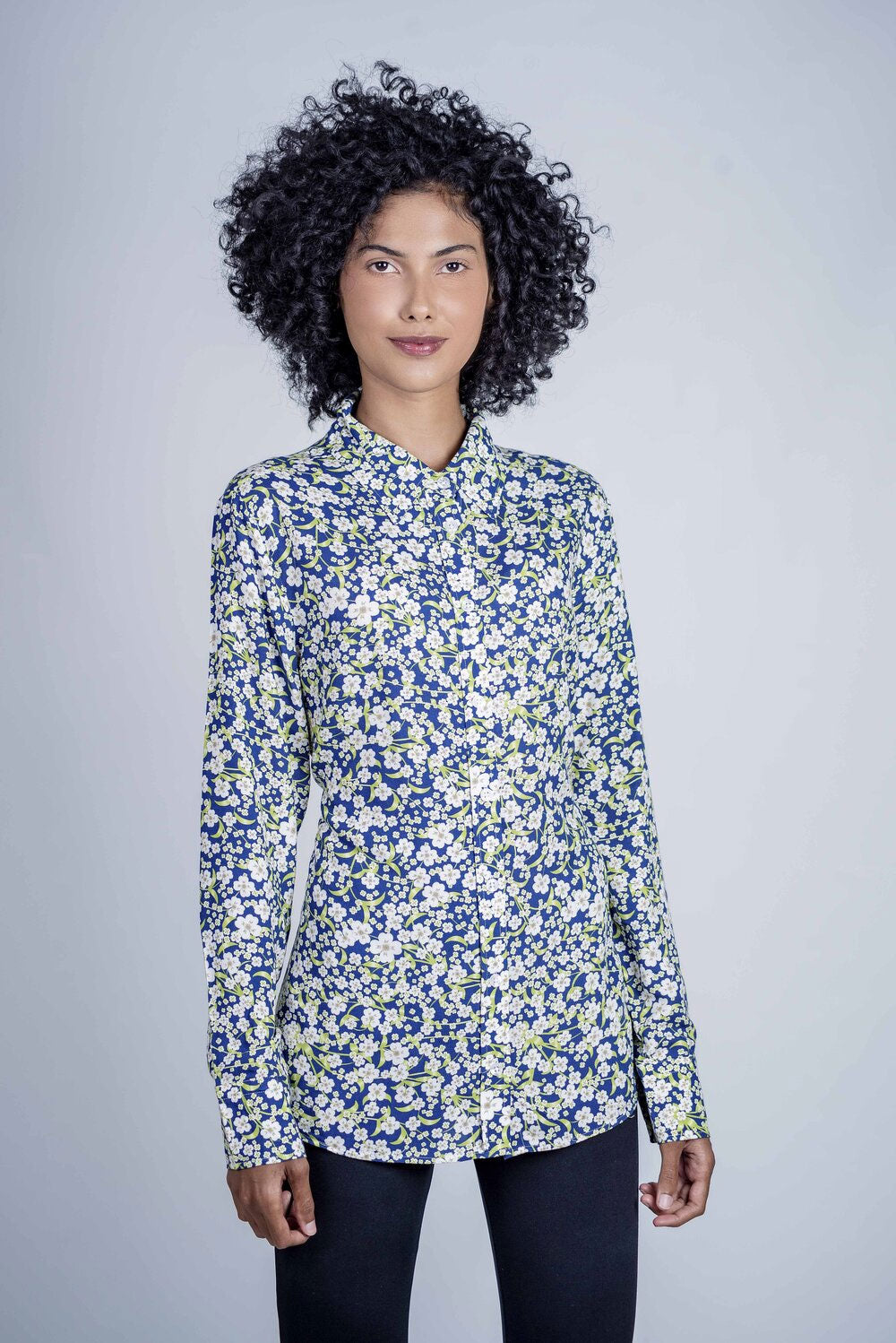 Hartwell Lydia Ladies Shirt | White Daisy Blue and green
