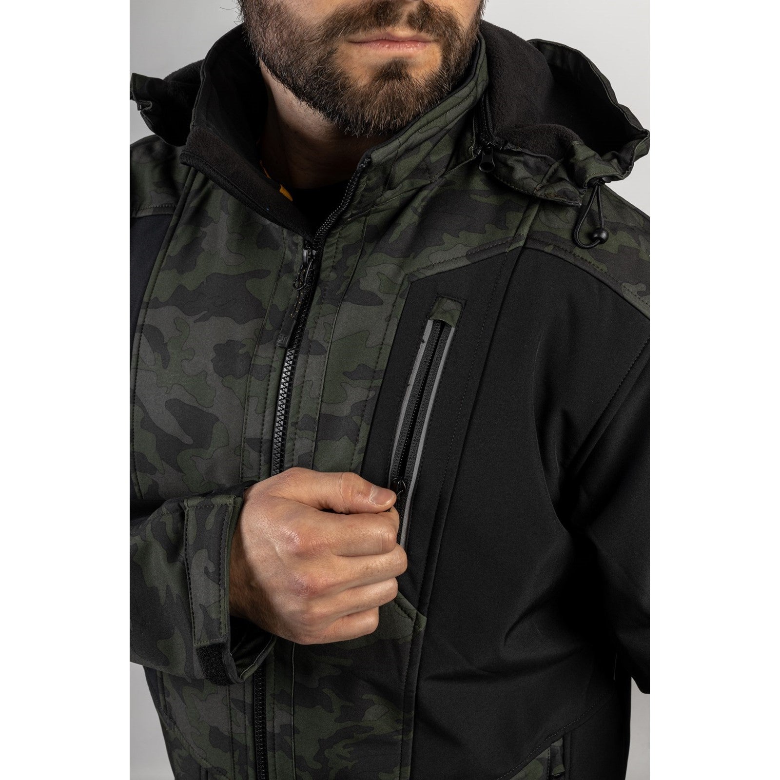 Caterpillar Mercury Soft Shell Jacket in Night Camo 