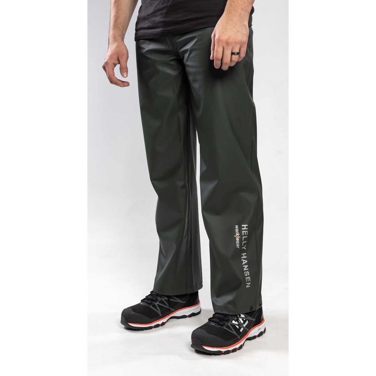 Helly Hansen Voss Pant in Dark Green 