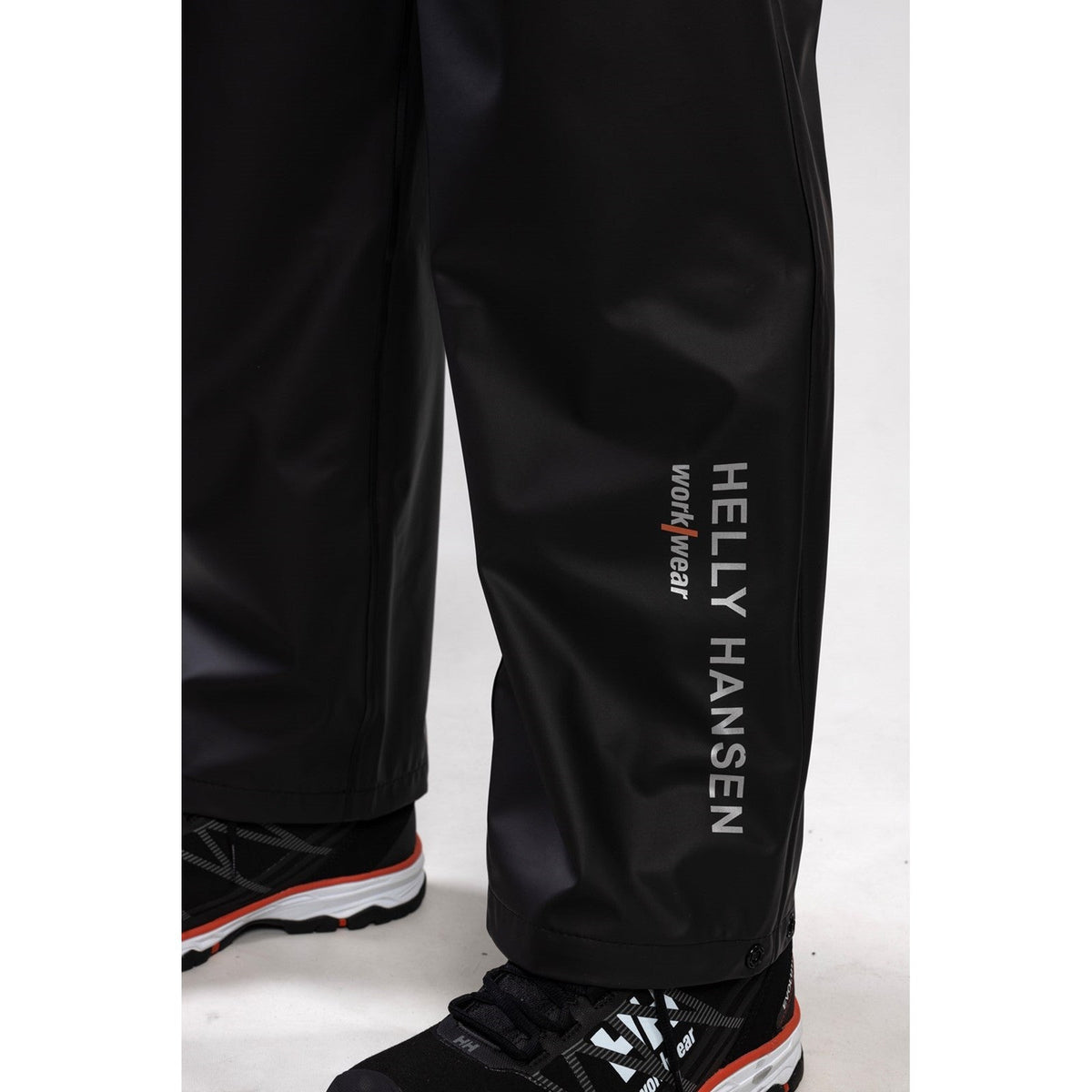 Helly Hansen Voss Pant in Black 